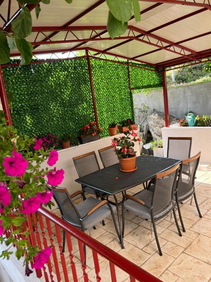 Apartament Green Valley Omiš Eksteriør billede