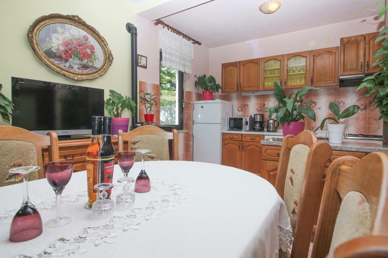 Apartament Green Valley Omiš Eksteriør billede