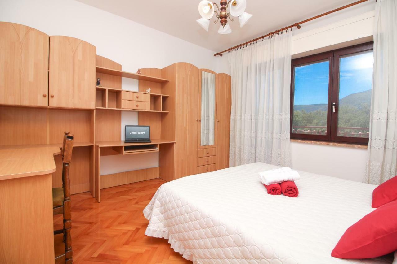 Apartament Green Valley Omiš Eksteriør billede